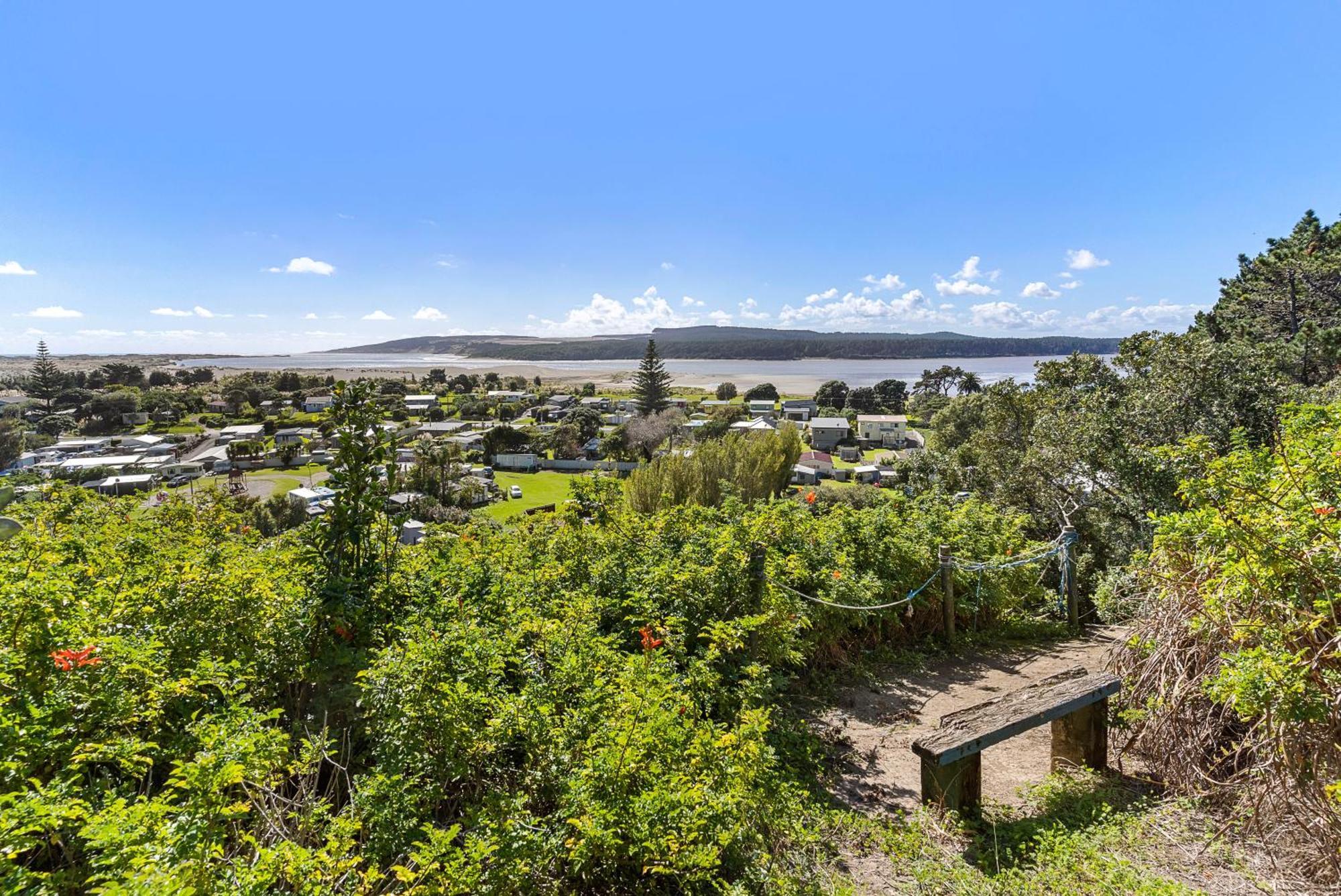 Port Waikato Holiday Park Exterior photo