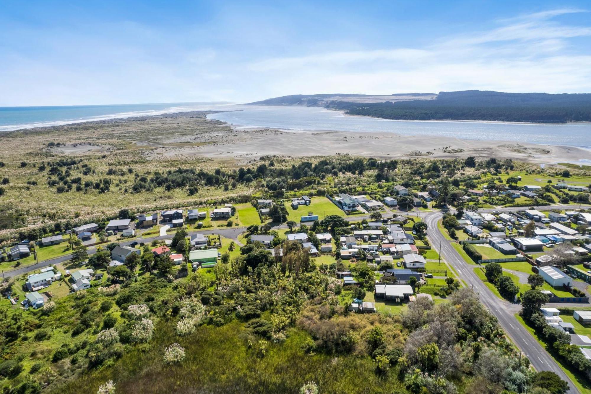 Port Waikato Holiday Park Exterior photo