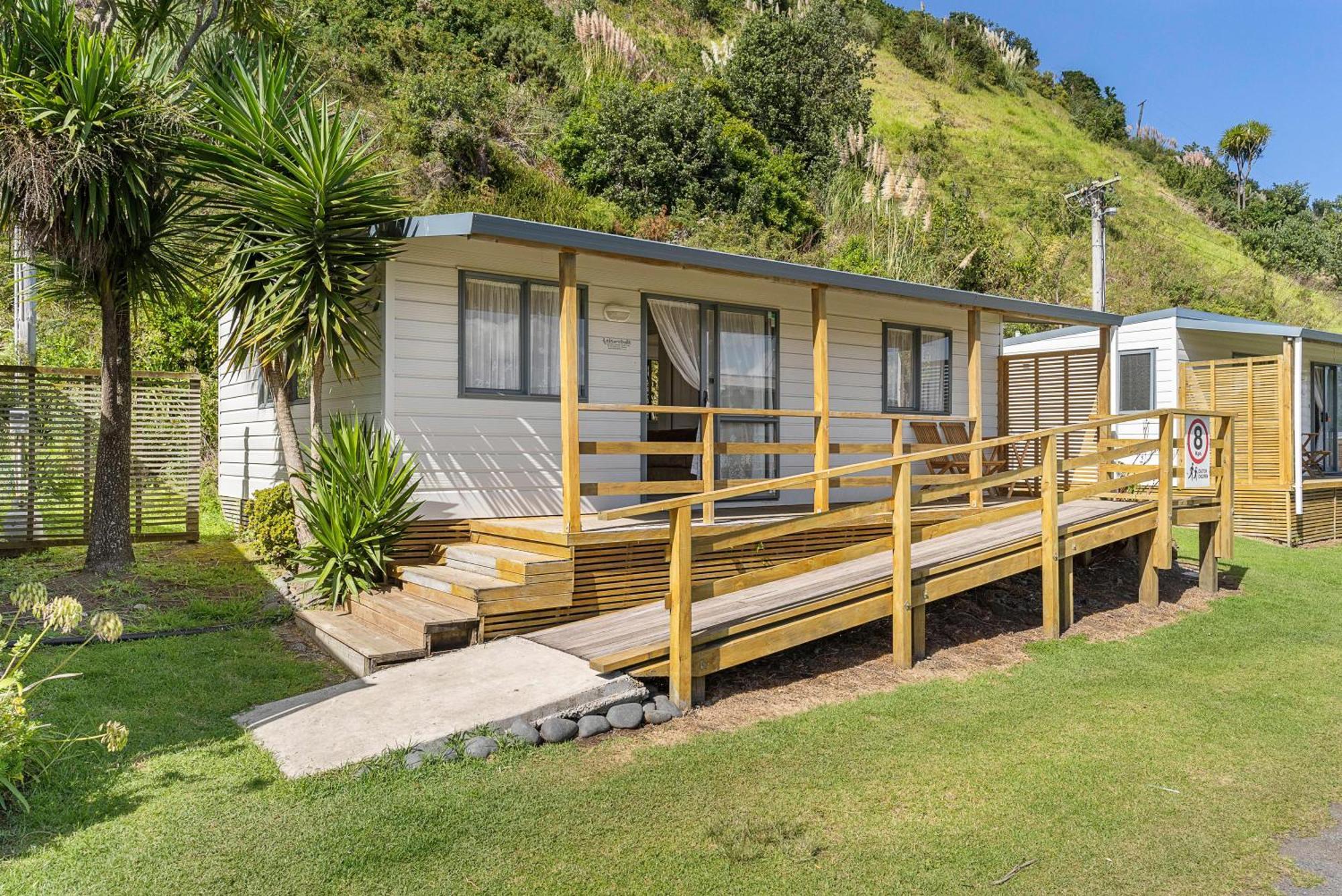 Port Waikato Holiday Park Exterior photo