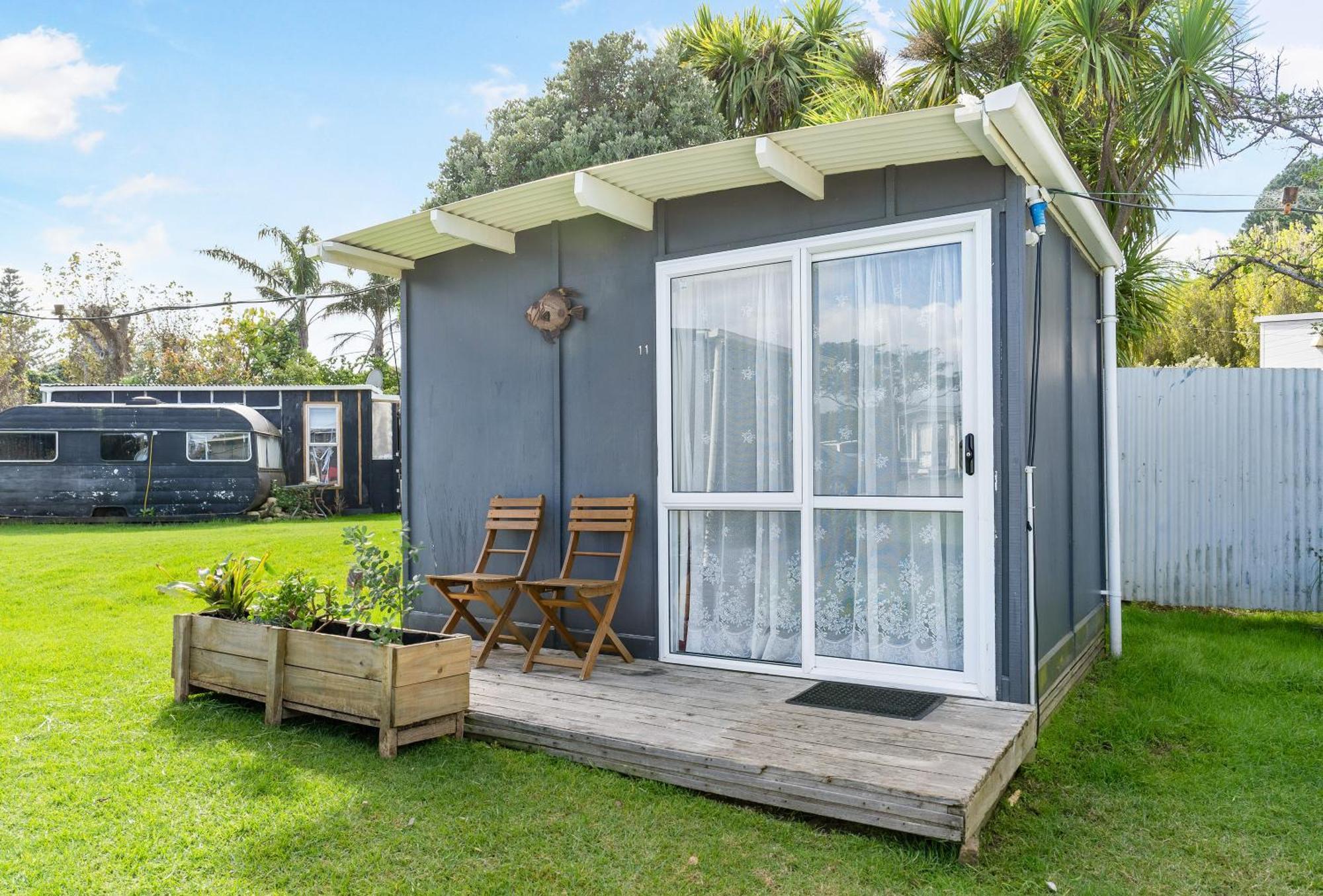 Port Waikato Holiday Park Exterior photo